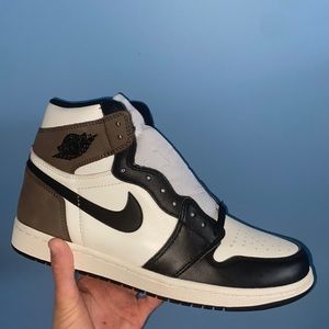 Air Jordan 1 mocha